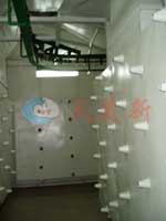 Auto blasting dust and cooling device before powder spraying