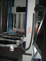 Reciprocal lifter auto powder spraying